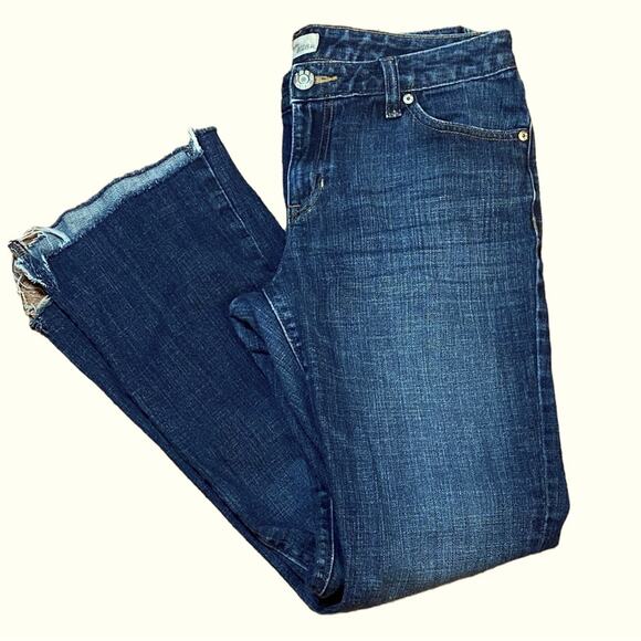 Gap Curvy Flare Medium Wash Jeans with Raw Hem Size 6/28R - Picture 1 of 4